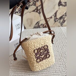 LOEWE 18x16cm straw bag